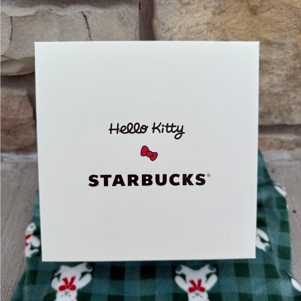 Starbucks x Hello Kitty Coffee Mug with lid - Picture 2 of 4